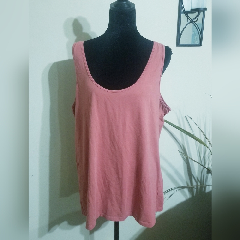 Classic Women's Scoop Neck Tank Top in Dusty Rose